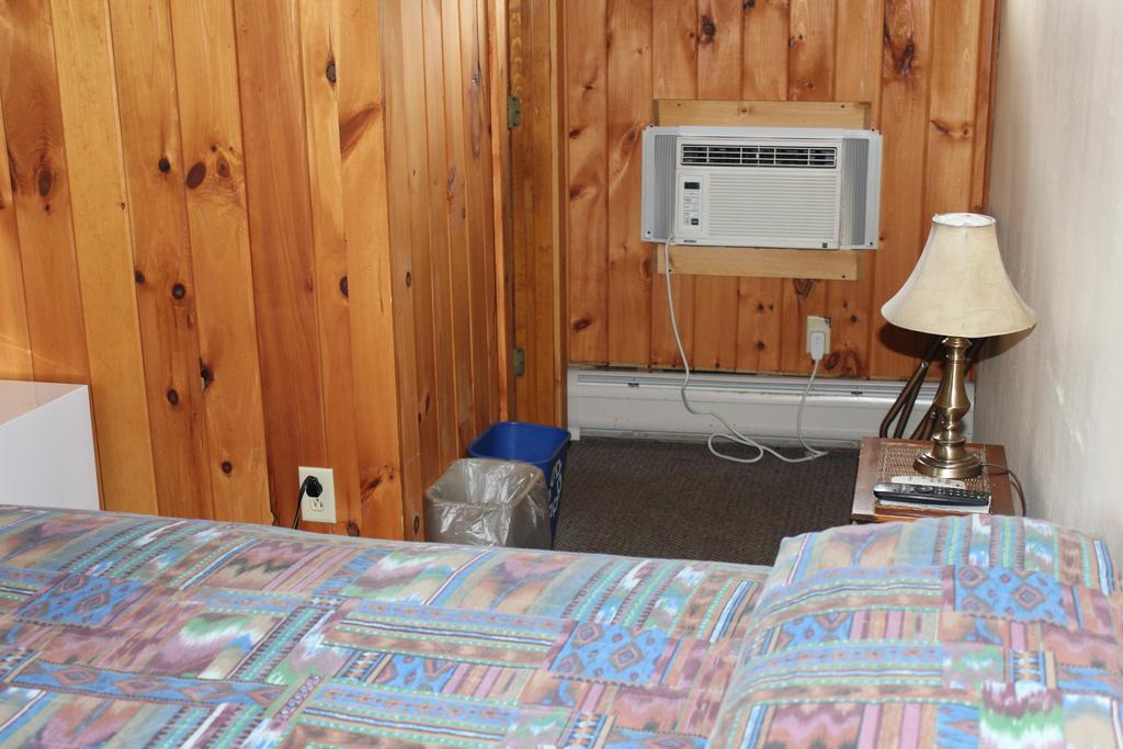 Northern Family Motel Potsdam Exterior foto